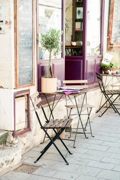 Gata Franska Staden Med Traditionell Restaurangterrassen — Stockfoto