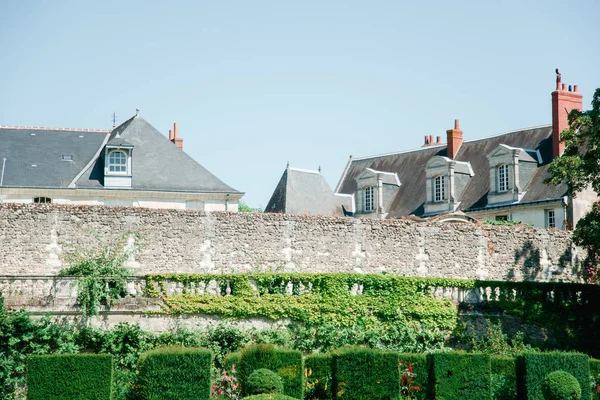 Edificio Tradizionale Francese Con Giardino Classico Forme Geometriche Concetto Architettura — Foto Stock