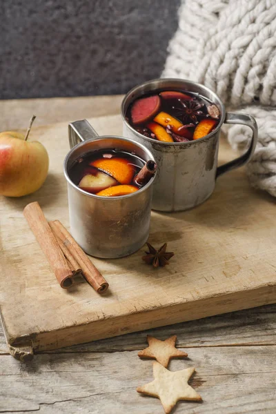 Mulled Wine Served Metallic Mugs Apple Cinnamon Sticks Anise Concept — Stock Photo, Image