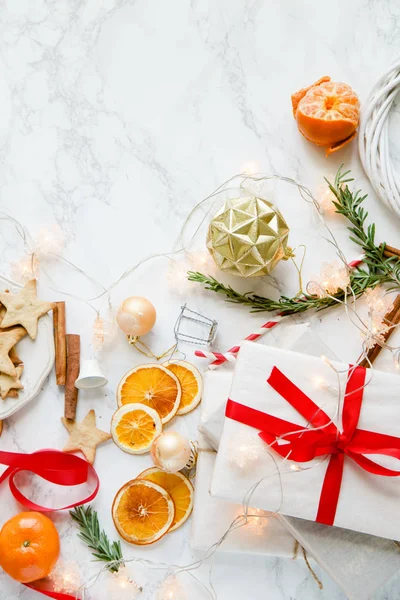 Arranjo Natal Biscoitos Gengibre Com Tangerinas Decorações Ano Novo Fundo — Fotografia de Stock