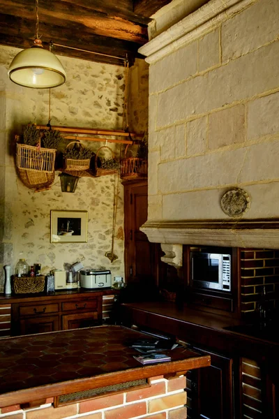 Poitiers France August 2018 Kitchen Interior French Chateau Vintage Fireplace — стоковое фото