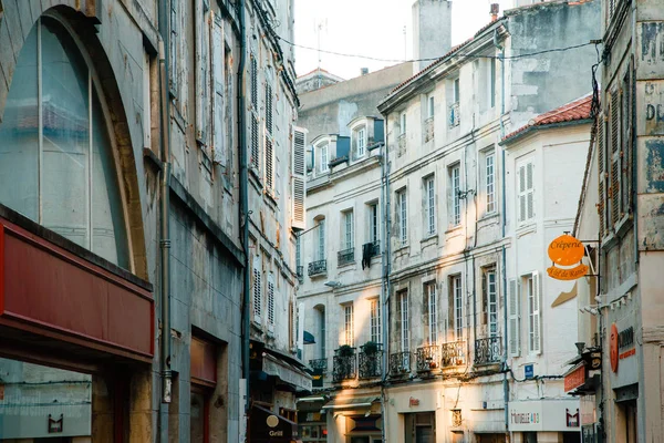 Edificios Calle Francesa Iluminados Por Sol Mañana — Foto de Stock