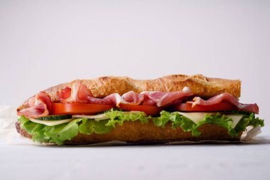 Baget sandviç Banh'da-mi izole üzerinde beyaz arka plan, yakın çekim tarz  