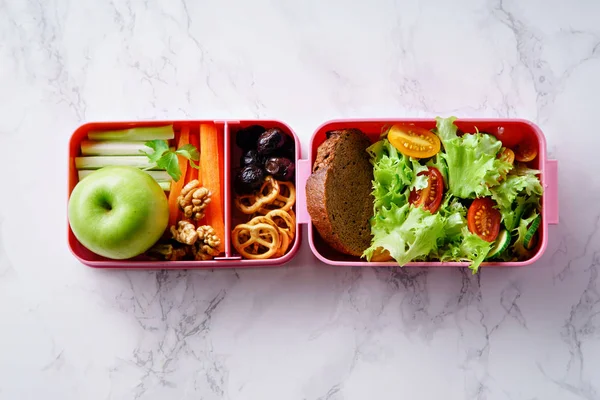 Caixa Almoço Com Salada Comida Saudável Para Trabalho Escola — Fotografia de Stock