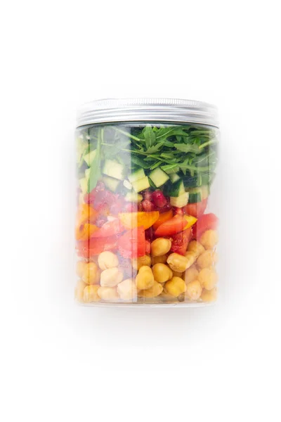 Salada Saudável Com Grão Bico Rúcula Pedaços Legumes Jarra Isolada — Fotografia de Stock