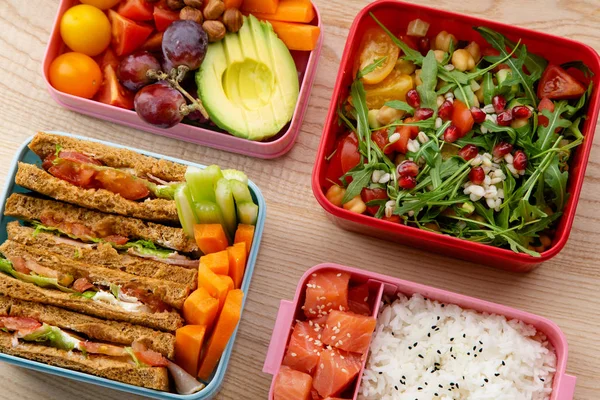 Creatieve Lay Out Met Gezonde Lunchgerechten Bento Dozen Houten Tafel — Stockfoto