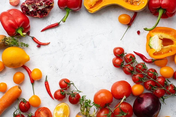 Verduras Colores Dispuestos Sobre Fondo Blanco Concepto Nutrición Vegana — Foto de Stock