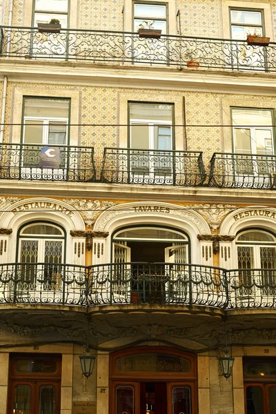 Λισαβόνα Πορτογαλία Σεπτεμβρίου 2019 Παραδοσιακά Κτίρια Στο Δρόμο Της Παλιάς — Φωτογραφία Αρχείου