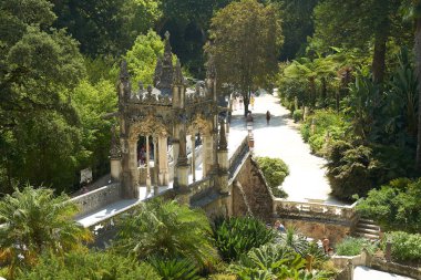 Sintra, Portekiz - 31 Ağustos 2019: Quinta da Regaleira konağının dışı 