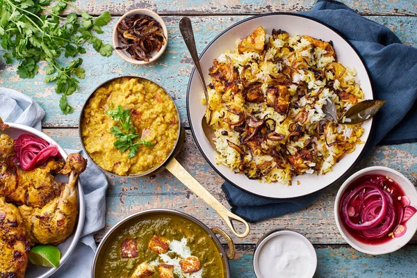 Cena Cocina India Pollo Tandoori Con Biryani Curry Lentejas Rojas — Foto de Stock