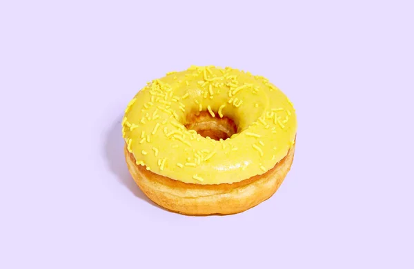 Zoete Geglazuurde Gele Banaan Donut Kleurrijke Achtergrond — Stockfoto