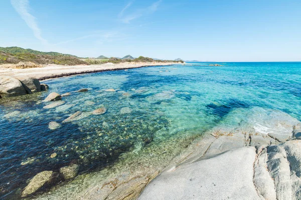 Rocas Mar Azul Playa Sant Elmo Castiadas Cerdeña Italia —  Fotos de Stock