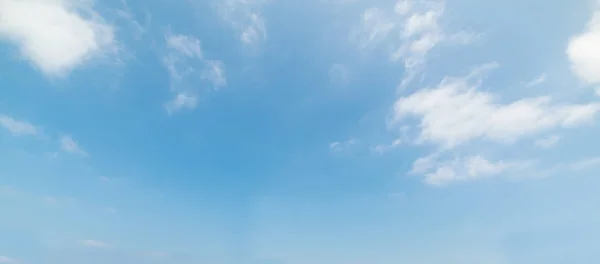 Ciel Bleu Avec Nuages Blancs Jour Été — Photo