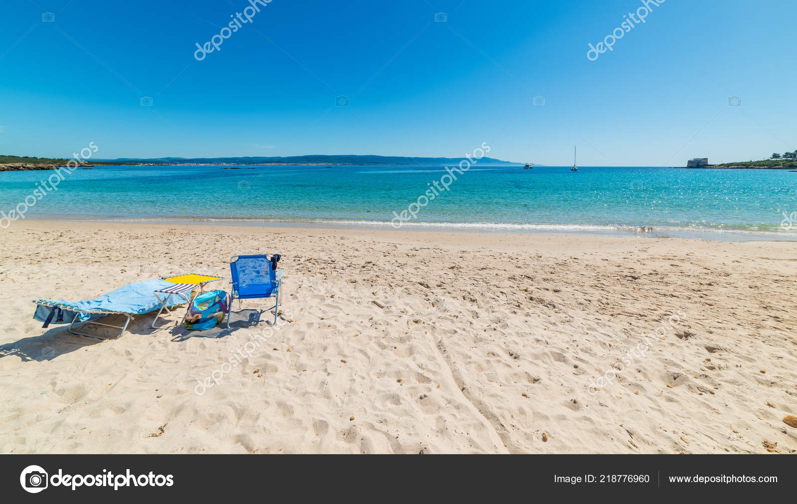 Sedie Sdraio Sulla Sabbia Spiaggia Del Lazzaretto Alghero