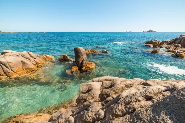 Rocas Mar Azul Playa Santa Maria Navarra Cerdeña Italia — Foto de Stock