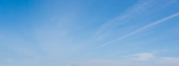 Blauer Himmel Mit Weißen Wolken Frühling — Stockfoto