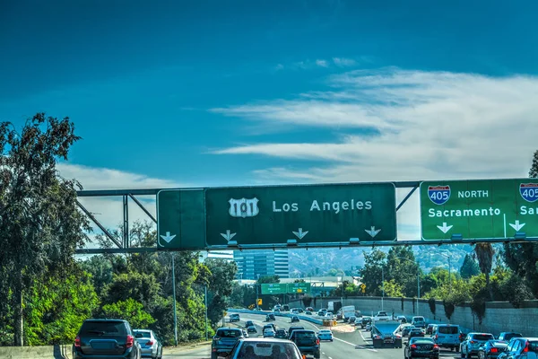 洛杉矶101好莱坞高速公路上的交通 美国南加州 — 图库照片