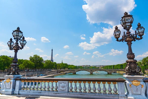 Puente Alejandro Iii Con Famosa Torre Eiffel Fondo París Francia —  Fotos de Stock