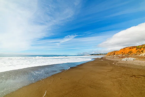 Cielo Nuvoloso Una Spiaggia Della California Centrale Stati Uniti — Foto Stock