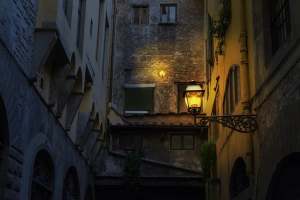 Lampe Éclairée Dans Coin Rustique Florence Nuit Italie — Photo