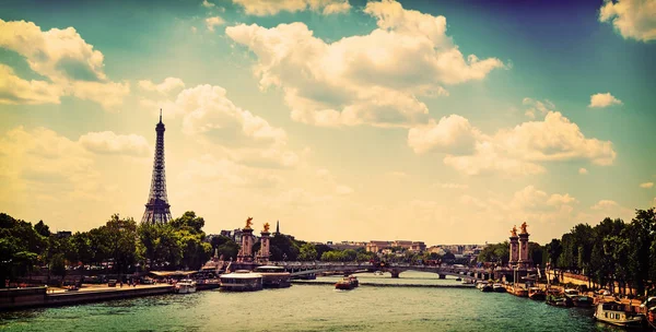 Rio Sena Com Torre Eiffel Efeito Tom Vintage Paris França — Fotografia de Stock