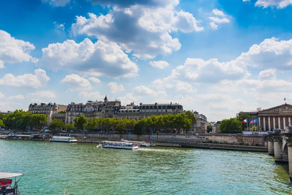 Nubes Sobre Río Sena París Francia —  Fotos de Stock