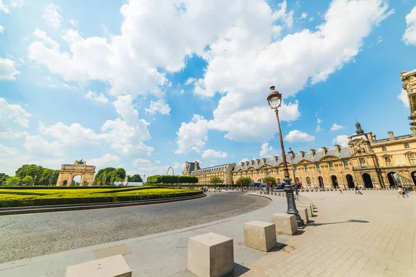 París Francia Julio 2018 Place Carrousel Día Nublado —  Fotos de Stock