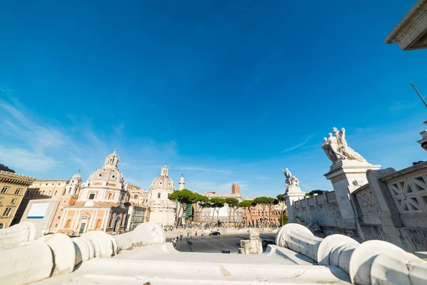 从意大利罗马的祖国祭坛上看到的威尼斯广场 — 图库照片
