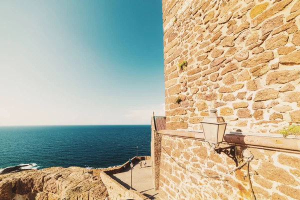 Kostel Zeď Moře Destinaci Castelsardo Itálie — Stock fotografie