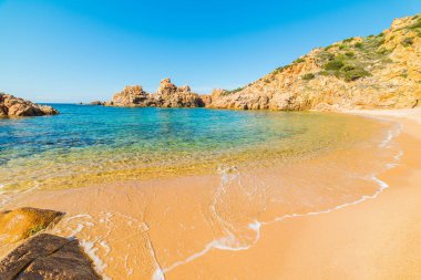 Altın sahil Li Cossi Beach