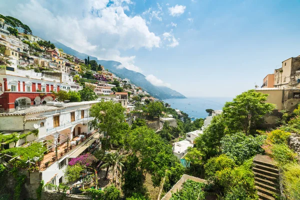 Positano på en solig dag — Stockfoto