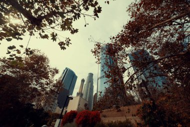 Los Angeles şehir üzerinde bulutlu gökyüzü