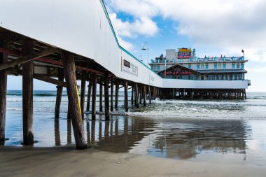 Main Street Pier bulutlu bir günde