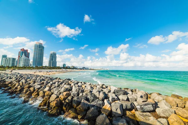 Пляж Майами виден с южной Пуэнт-Пье в солнечный день — стоковое фото
