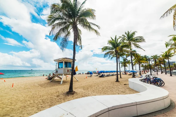 Fort Lauderdale seafront on a cloudy day — Stock Photo, Image