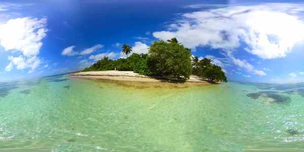 360 градусів вид Буа Jolan пляж у країні Гваделупа — стокове фото