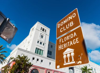 Küçük Havana Domino Club işareti