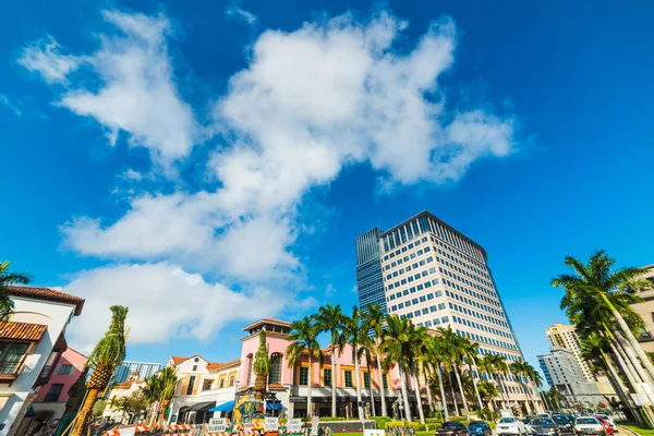 Cielo nublado sobre West Palm Beach en Florida — Foto de Stock