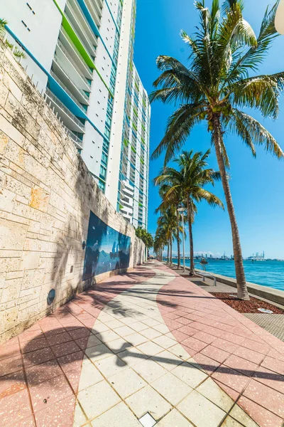 Promenáda u moře v Miami Riverwalk — Stock fotografie