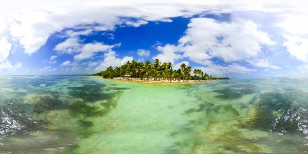 360 stupňů pohled pláže Raisins Clairs v Guadeloupe — Stock fotografie