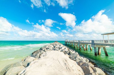Güney Beach South Pointe İskelesi tarafından Breakwater