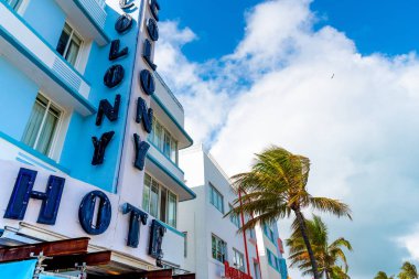 Ocean Drive'daki Ünlü Colony Oteli