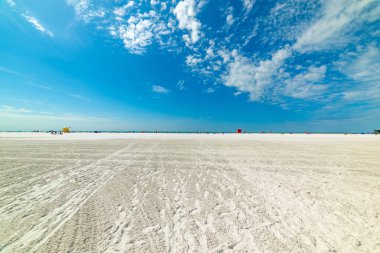 Bulutlu bir günde Güzel Siesta Key plaj