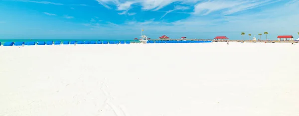 クリアウォーター海岸の白い砂 — ストック写真