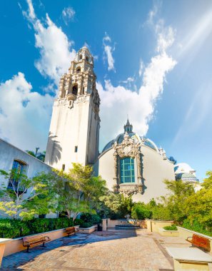California bina ve Balboa Park kulede
