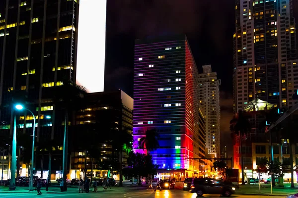 Arranha-céus em downtwon Miami à noite — Fotografia de Stock
