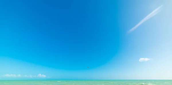 Turkusowa Woda Molo Higgs Beach Pod Błękitnym Niebem Floryda Keys — Zdjęcie stockowe