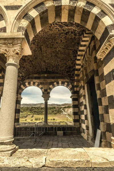 Detail Oblouků Katedrály Saccargia Sardinie Itálie — Stock fotografie