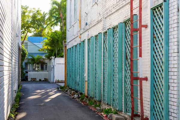 Estrecha Calle Trasera Hermosa Key West Florida Estados Unidos —  Fotos de Stock