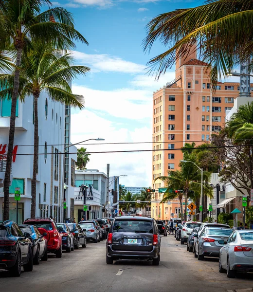 Miami Beach Usa Února 2019 Provoz Úzké Ulici South Beach — Stock fotografie